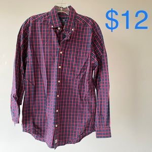 Vineyard Vines button down shirt, red and blue plaid, Men’s Small